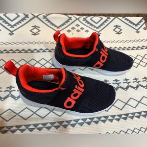 Kids’ Adidas Lite Racer Size 4
